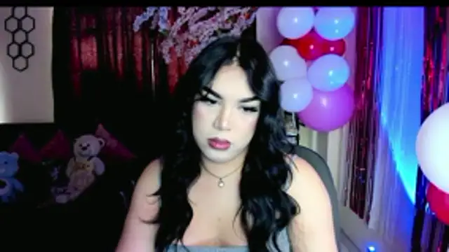 Snapshot of linda_zaam83866 chatting on May 21, 6:15 pm linda zaam83866 online show from May 21, 6:15 pm