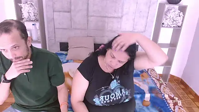 Snapshot of Candy_and_Jh0n chatting on December 14, 3:01 am Candy and Jh0n online show from December 14, 3:01 am