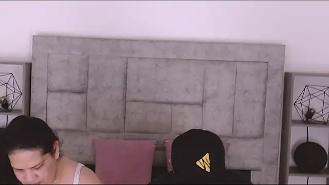 Candy and Jh0n online show from March 11, 8:04 pm