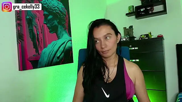 gracekelly12 online show from March 7, 3:49 pm