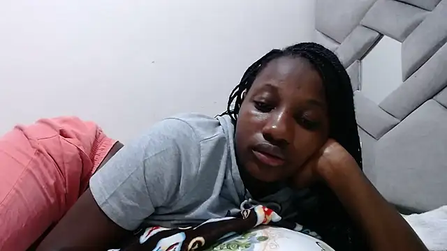 Snapshot of kharoll chatting on June 23, 3:43 pm kharoll online show from June 23, 3:43 pm