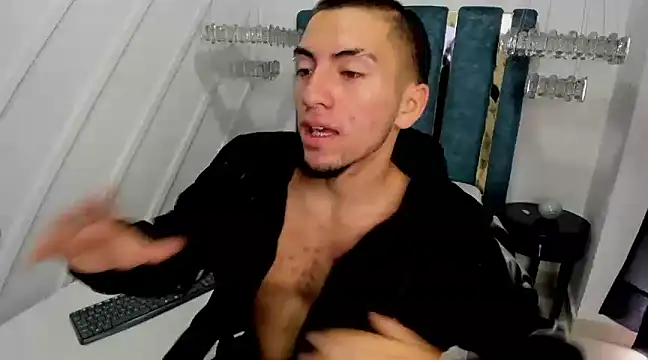 Snapshot of King_Dante_ chatting on January 21, 8:00 pm King Dante  online show from January 21, 8:00 pm