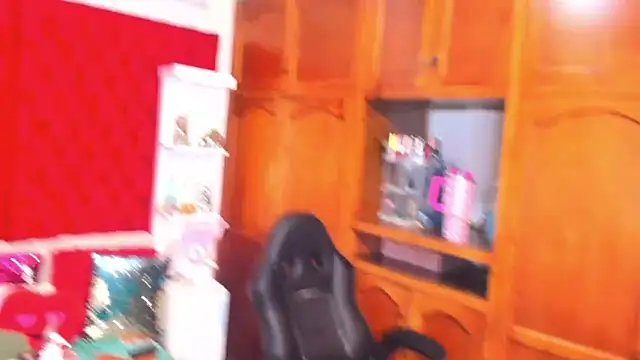 larafoxter online show from March 8, 3:56 pm