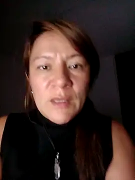 Snapshot of Skylar-Vox- chatting on February 5, 11:39 pm Skylar-Vox- online show from February 5, 11:39 pm