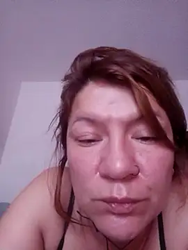 Snapshot of Skylar-Vox- chatting on March 4, 11:19 am Skylar-Vox- online show from March 4, 11:19 am