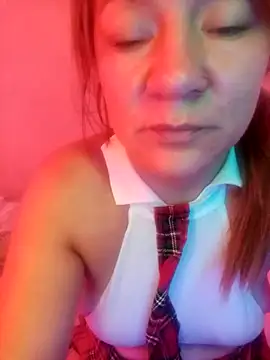 Snapshot of Skylar-Vox- chatting on March 22, 2:03 pm Skylar-Vox- online show from March 22, 2:03 pm