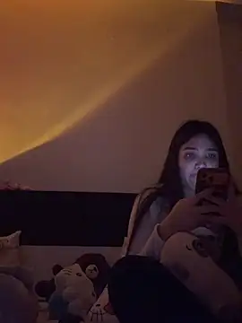 daniniescobarr online show from March 13, 9:54 pm