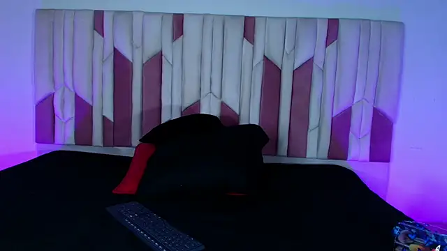 mia stanfort online show from October 4, 7:12 pm