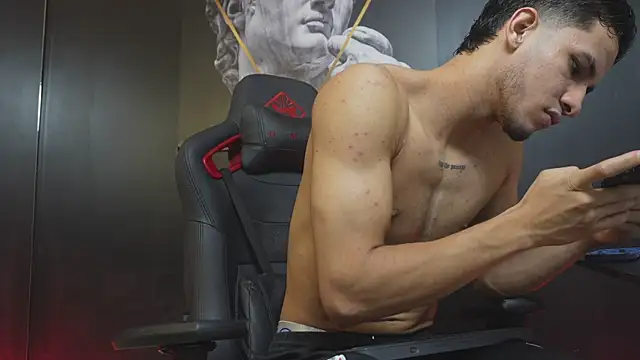 JakeMoxley online show from December 3, 12:47 pm