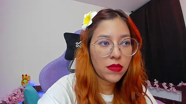  Moon Johnson online show from November 11, 2:00 am