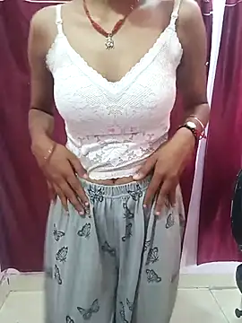 Snapshot of gulabo-Queen chatting on September 21, 6:04 am gulabo-Queen online show from September 21, 6:04 am