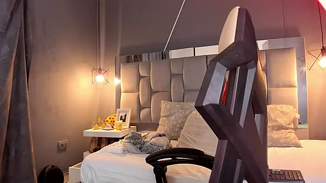 AliceSteel12 online show from December 4, 3:43 pm