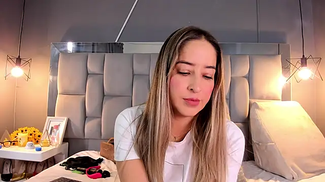 AliceSteel12 online show from January 25, 3:30 pm