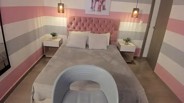 Snapshot of Carol_Pinter chatting on February 19, 12:55 pm Carol Pinter online show from February 19, 12:55 pm