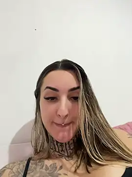 hotskinny1 online show from May 2, 3:39 pm