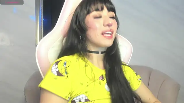 Snapshot of Sexy_adara_1b chatting on December 13, 6:31 am Sexy adara 1b online show from December 13, 6:31 am