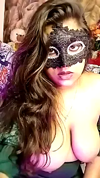 Snapshot of Hottyalia chatting on December 12, 6:14 am Hottyalia online show from December 12, 6:14 am