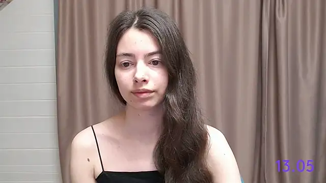 Snapshot of sweet_sweet_angel chatting on May 13, 9:50 am sweet sweet angel online show from May 13, 9:50 am