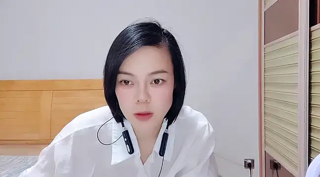 Linda-LL online show from January 30, 4:58 am