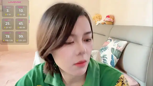 Linda-LL online show from April 29, 3:21 am