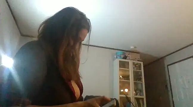 Snapshot of IvanaPlenty chatting on March 22, 9:56 am IvanaPlenty online show from March 22, 9:56 am