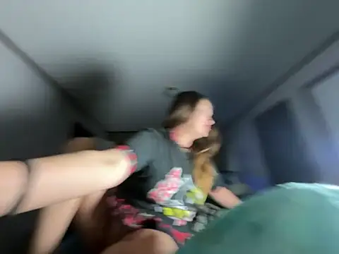 Snapshot of IvanaPlenty chatting on December 5, 6:11 am IvanaPlenty online show from December 5, 6:11 am