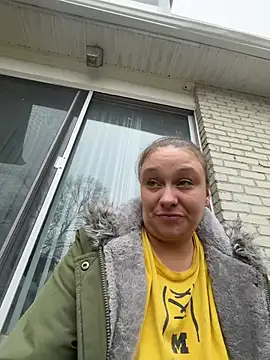 Snapshot of IvanaPlenty chatting on March 3, 5:19 pm IvanaPlenty online show from March 3, 5:19 pm