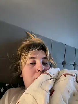 Curvy Rosie99 online show from December 27, 2:12 pm