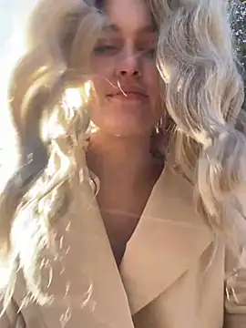 KikiWatson online show from December 24, 10:22 am