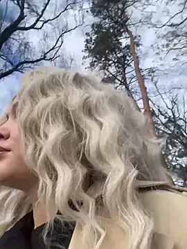 KikiWatson online show from January 7, 8:56 am