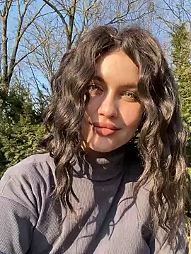 KikiWatson online show from February 13, 12:00 pm