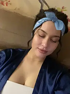 KikiWatson online show from February 27, 5:04 pm