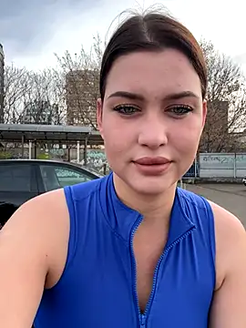 KikiWatson online show from November 22, 7:07 am