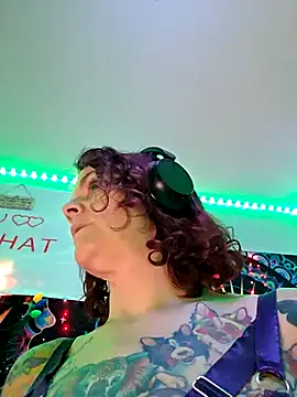 thatonespicychick online show from December 20, 7:32 pm