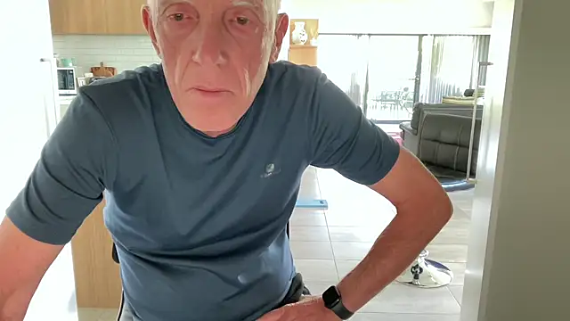 Snapshot of angie-puttana chatting on December 16, 10:26 pm angie-puttana online show from December 16, 10:26 pm