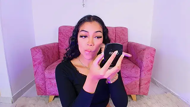 Sara Jhonson online show from September 11, 11:05 pm