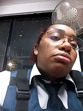 Cinnamon-Skin online show from December 6, 4:36 am