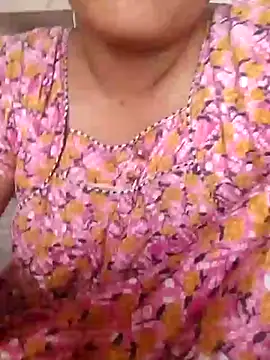 Snapshot of sneha_telugu_girl chatting on February 16, 2:20 am sneha telugu girl online show from February 16, 2:20 am