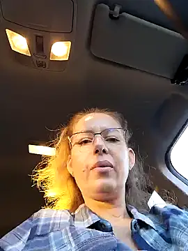 Snapshot of uber_babe chatting on December 9, 2:17 pm uber babe online show from December 9, 2:17 pm