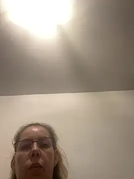 Snapshot of uber_babe chatting on December 13, 4:27 pm uber babe online show from December 13, 4:27 pm