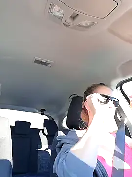 Snapshot of uber_babe chatting on December 19, 12:45 pm uber babe online show from December 19, 12:45 pm