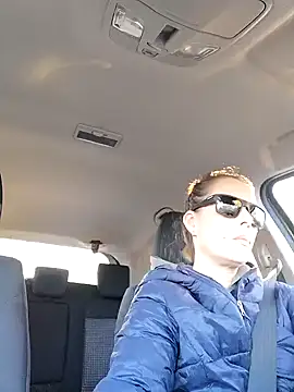 Snapshot of uber_babe chatting on December 20, 6:40 am uber babe online show from December 20, 6:40 am