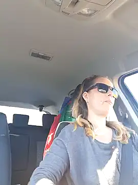 Snapshot of uber_babe chatting on January 6, 12:13 pm uber babe online show from January 6, 12:13 pm