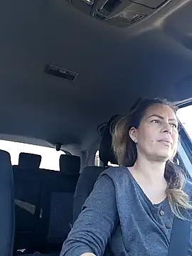 Snapshot of uber_babe chatting on January 8, 11:43 am uber babe online show from January 8, 11:43 am