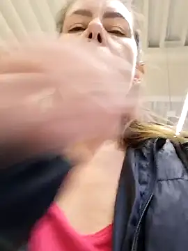 Snapshot of uber_babe chatting on January 13, 3:26 pm uber babe online show from January 13, 3:26 pm