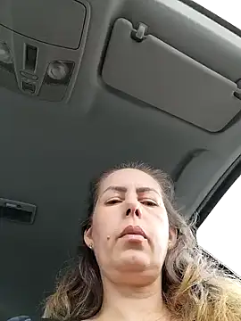 Snapshot of uber_babe chatting on February 16, 11:05 am uber babe online show from February 16, 11:05 am