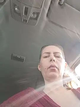 Snapshot of uber_babe chatting on February 25, 9:53 am uber babe online show from February 25, 9:53 am