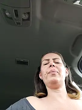 Snapshot of uber_babe chatting on March 13, 6:37 am uber babe online show from March 13, 6:37 am