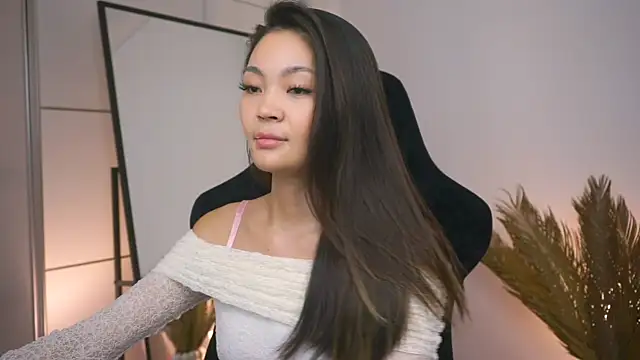 Peopleneedlove144 online show from January 24, 2:30 pm