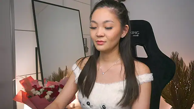 Peopleneedlove144 online show from February 1, 1:30 pm